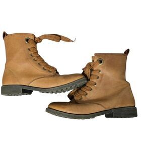 Girl's Cat and Jack zip up boots sz 3